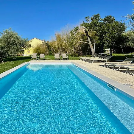The Mimosa With Pool And Ac In Holiday home